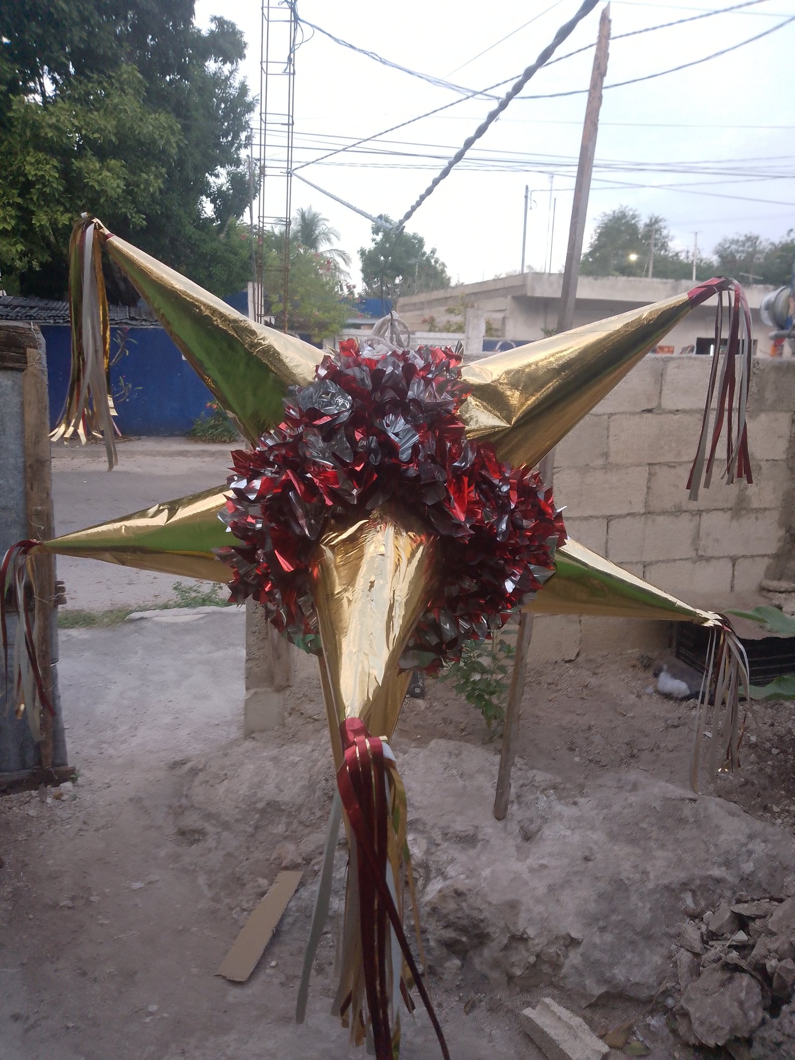 Piñata estrella grande de 7 picos 